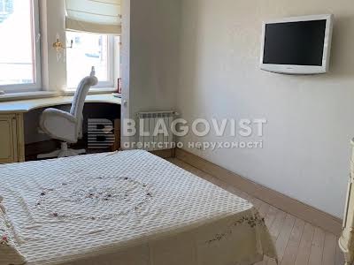 квартира за адресою Шота Руставелі вул., 44