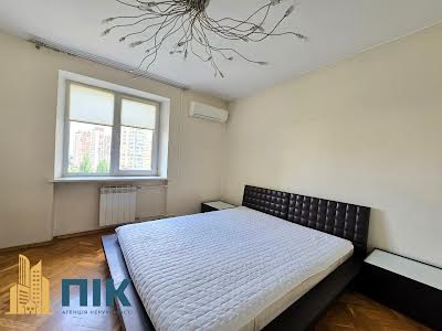квартира за адресою Левка Лук'яненка вул. (Маршала Тимошенка), 18