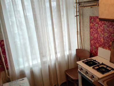 квартира за адресою Зодчих, 64