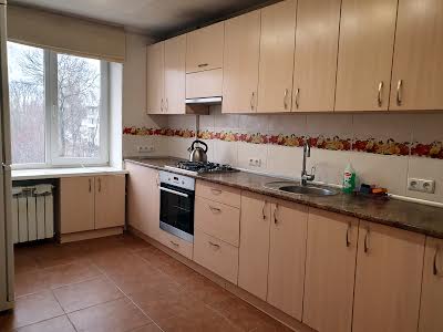 квартира за адресою Степана Бандери просп., 96