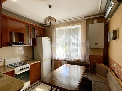 квартира за адресою Степана Бандери вул., 16