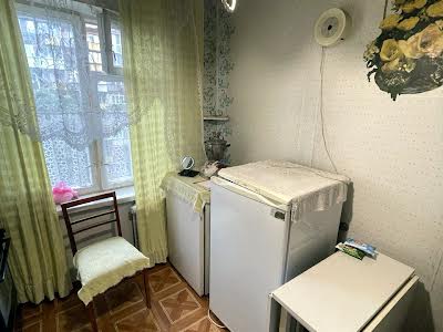 квартира за адресою Мостицька вул., 8