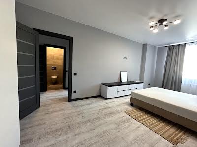 квартира за адресою Боголюбова вул., 33