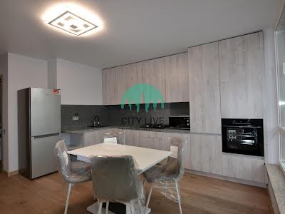 квартира за адресою Флотська вул., 10б