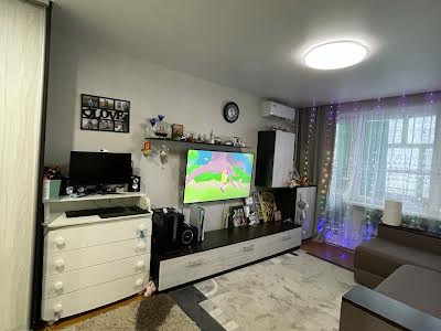 квартира за адресою Титова вул., 18Б