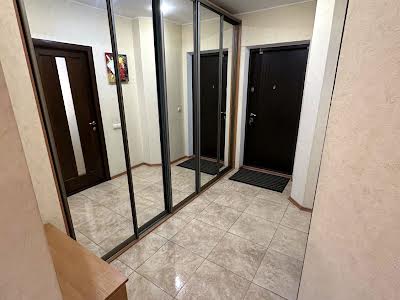 квартира за адресою Дніпровська набережна вул., 26-А