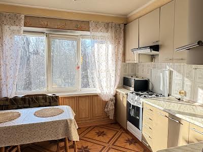 квартира за адресою Романа Ратушного вул. (Волгоградська), 29