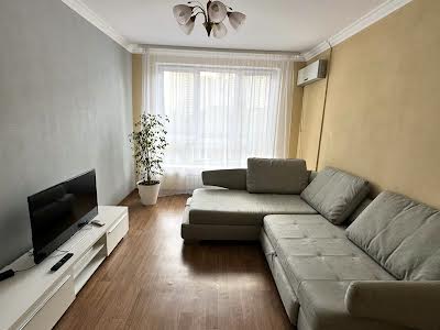 квартира за адресою Деміївська вул., 13