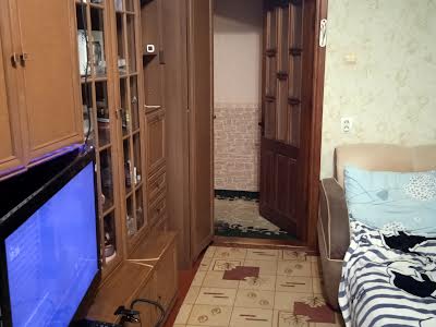 квартира за адресою Крошенська вул., 40