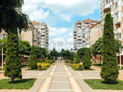 квартира за адресою с. Святопетрівське, Лесі Українки бульв., 16