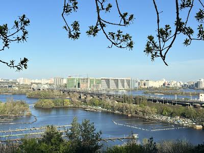 квартира за адресою Київ, Причальна вул., 12