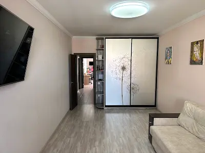 квартира за адресою Бишівська вул., 7