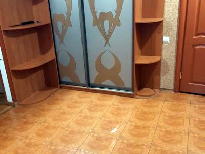 квартира за адресою Анни Ахматової вул., 43