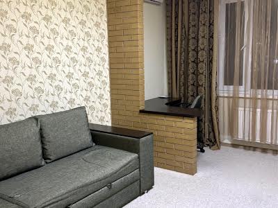 квартира по адресу Драгоманова ул., 6/1