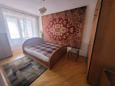 квартира за адресою Дніпровська вул., 5