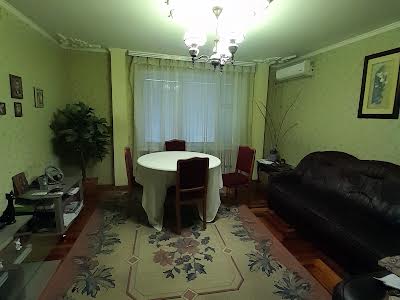 квартира за адресою Автозаводська, 8