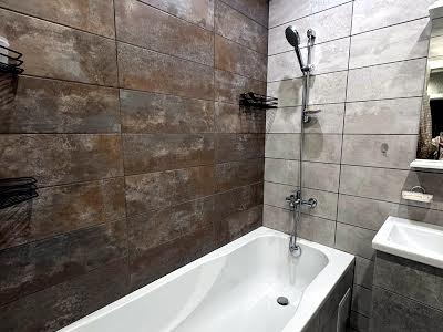 квартира за адресою Боголюбова вул., 33
