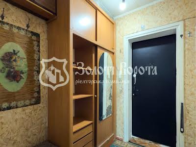 квартира за адресою Симиренка вул., 18а