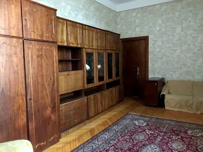 квартира за адресою Верховної Ради бульв., 13