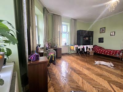 квартира за адресою Солодова вул., 1
