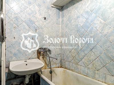 квартира за адресою Ореста Левицького вул. (Академіка Курчатова), 8