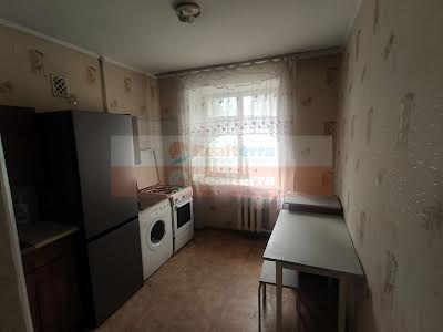 квартира по адресу Стратегическое шоссе (Науки), 17