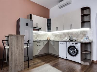 квартира за адресою Юліана Романчука вул., 15