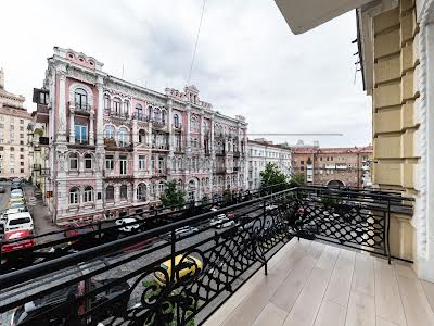 квартира по адресу Лютеранская ул., 7/10