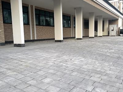 комерційна за адресою Васильківська вул., 37