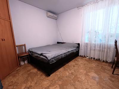 квартира за адресою Бригадна вул., 8