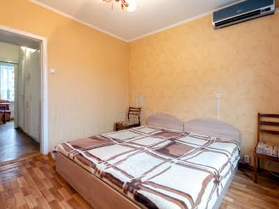 квартира за адресою Оноре де Бальзака вул., 57
