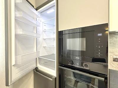 квартира по адресу Ревуцкого ул., 40-Б