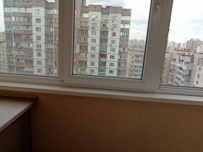 квартира за адресою Драгоманова вул., 3