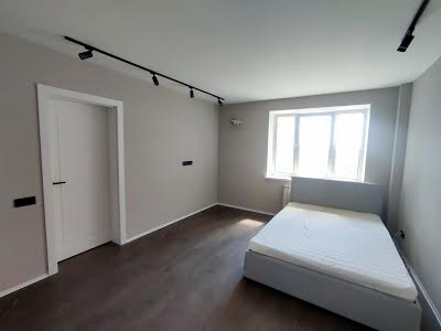 квартира за адресою Святошинська пл., 1