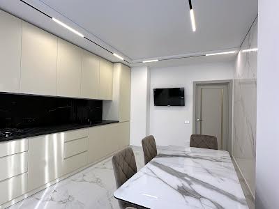 квартира за адресою Євгена Коновальця вул., 37A