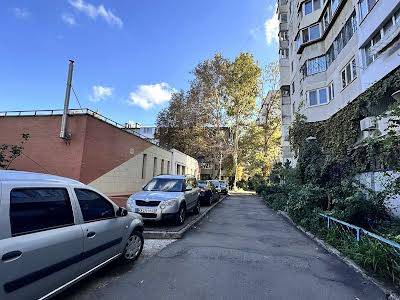 квартира за адресою Генерала Петрова вул., 50