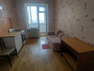 квартира за адресою Тополина вул., 30
