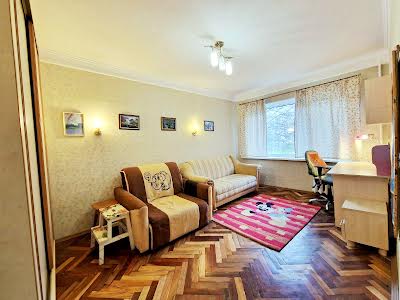 квартира за адресою Космічна вул., 1/10
