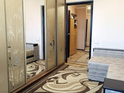 квартира за адресою Академіка Глушкова просп., 45