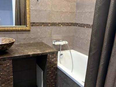 квартира за адресою Регенераторна вул., 4