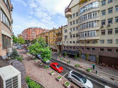 квартира по адресу Александра Конисского ул., 45-49