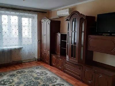 квартира по адресу небесної сотні, 61