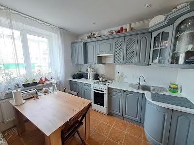 квартира за адресою Золотогірська вул., 9