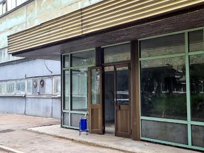 коммерческая по адресу Строителей ул., 32