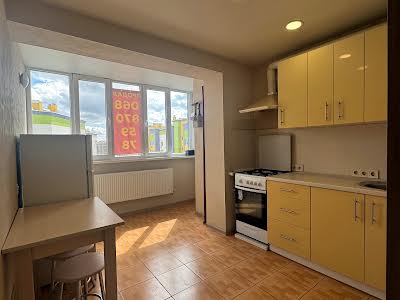 квартира за адресою Яблунева, 13б