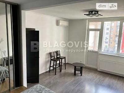 квартира за адресою Василя Симоненка вул., 5