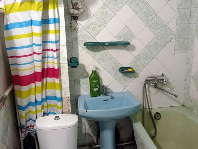 квартира за адресою Олексія Вадатурського вул. (Маршала Малиновського), 65