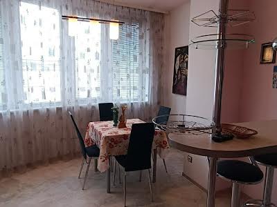 квартира за адресою Срібнокільська вул., 14а