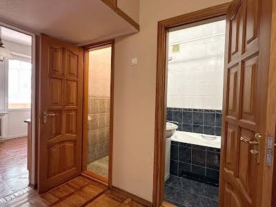 квартира за адресою Василя Тютюнника вул. (Анрі Барбюса), 5б