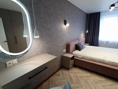 квартира за адресою Леся Курбаса вул., 10